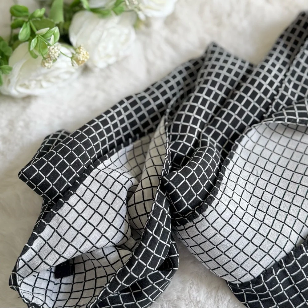 J JILL NEW Wearever Silk Windowpane Print Infinity Scarf • Woven Reversible